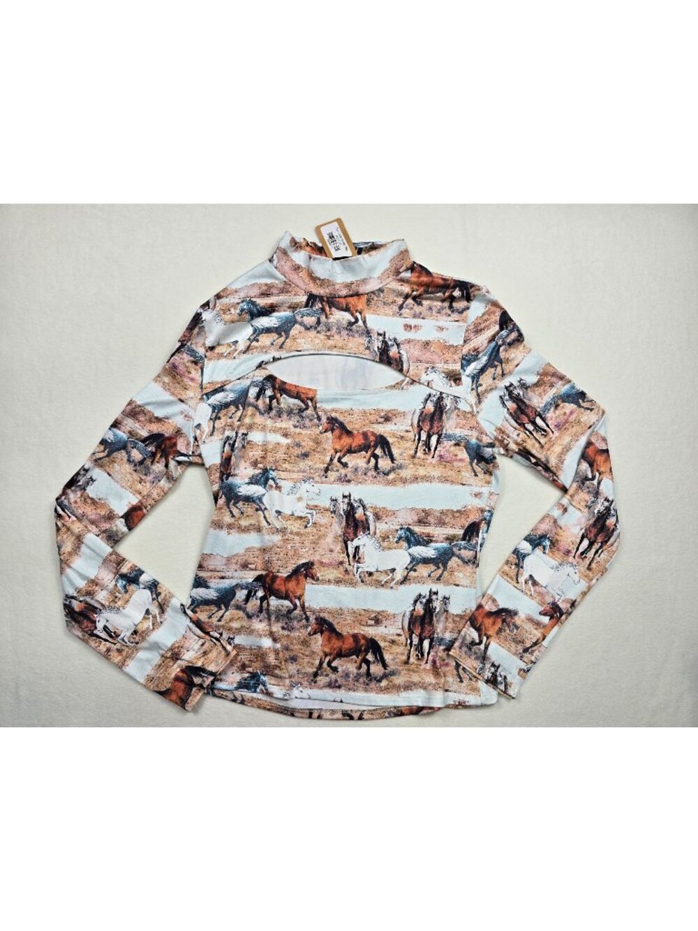 Y2K Style L Wild Horse Western Desert Long-Sleeve Top Mock Neck Keyhole Cutout